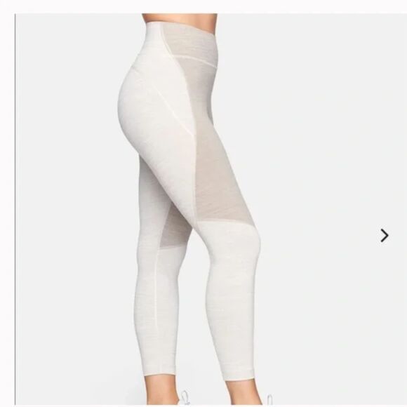 Outdoor Voices TechSweat 3/4 Two-Tone Leggings - Picture 4 of 11